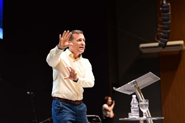 Pr. Darren Wray - Prioridade Absoluta: O Lugar de Deus na Vida Cristã