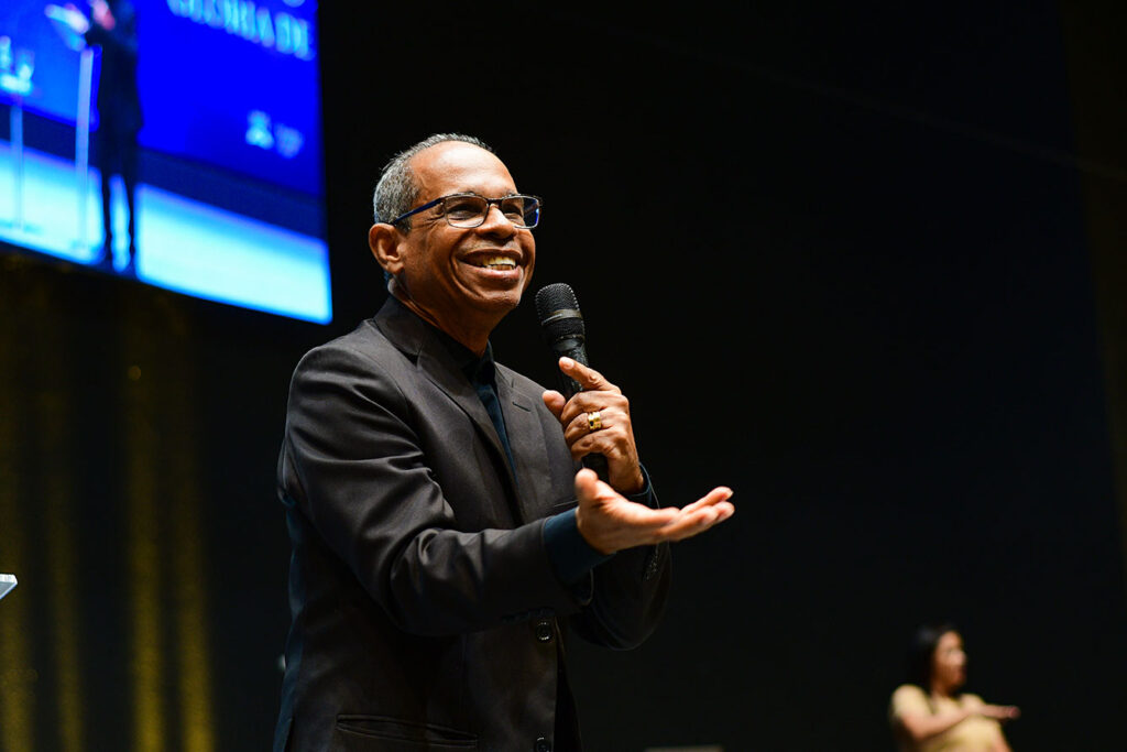 Pr. Heli Lucas - Além do Templo - Como Glorificar a Deus em Tudo o Que Você-Faz