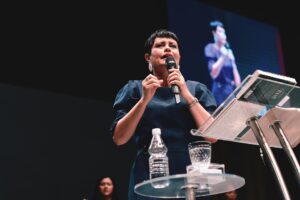 Cássia Andrade - O Verdadeiro Evangelho: Confronto, Santidade e o Perigo das Falsas Doutrinas